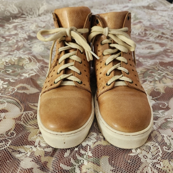 Bed Stu Lirica Womens High-Top Leather Sneakers Perforated Design Size 8 ⚘️HP⚘️ - Picture 4 of 7